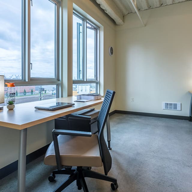 cascade building private office space